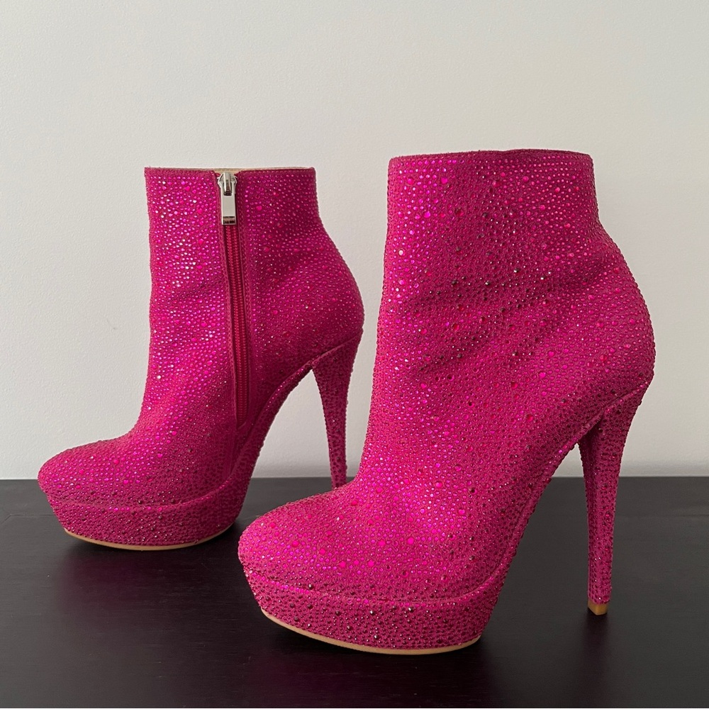 Modern Vice Hot Pink Rhinestone Boots (Size 7)